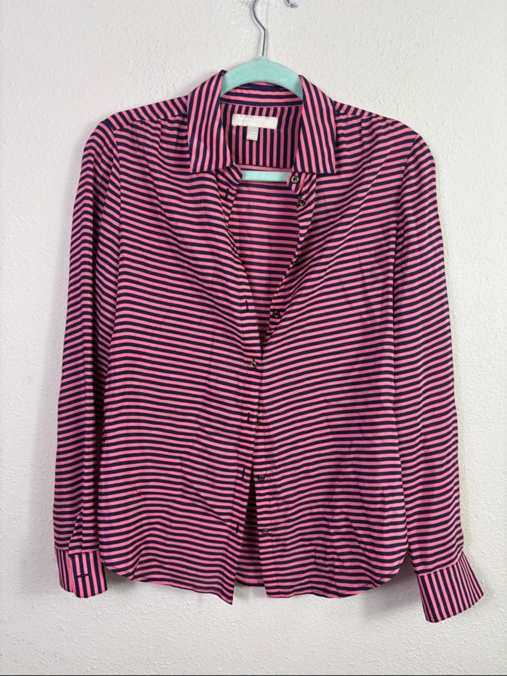Banana Republic 100% Silk Pink Blue Stripe Button Down Shirt Long Sleeves sz XS